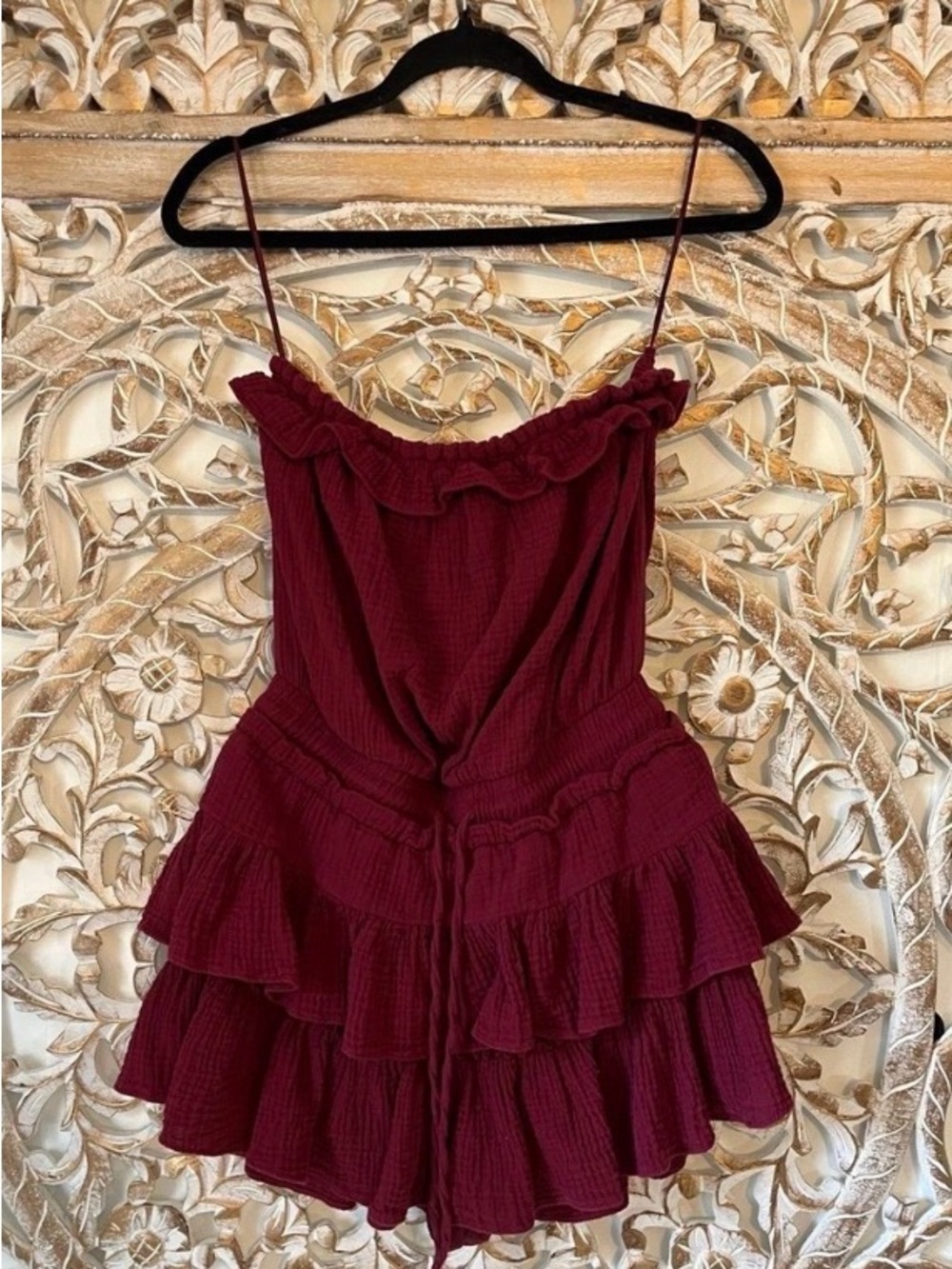 Women's Maroon Ruffled Romper - Sleeveless Spaghetti Strap Excellent Condition